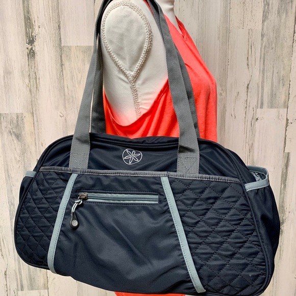 GAIAM Handbags - 💗 Gaiam Yoga Duffle Tote Bag
